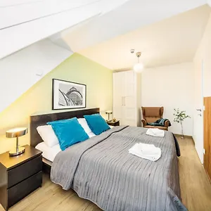 Jimmy's Lory Hotel de apartamente