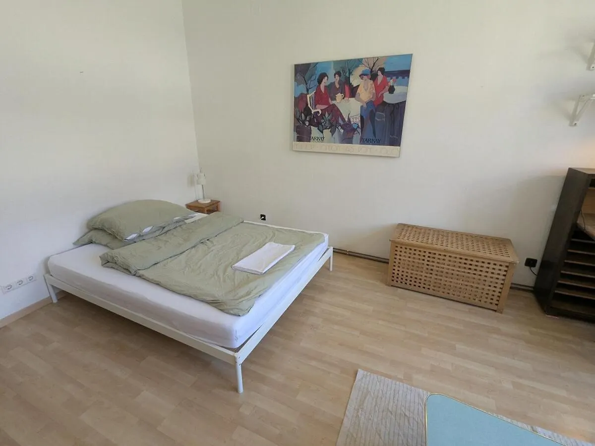 Cosy Room In Shared Apartment With Balcony Vienne